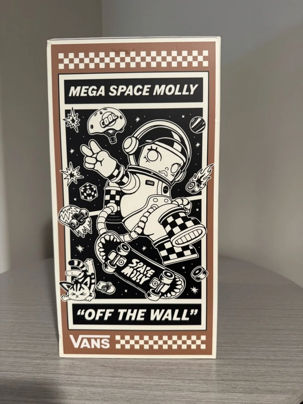 Vans Mega Space Molly 400% Collectible Figure